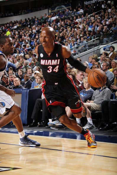 与同时代的 与同时代的