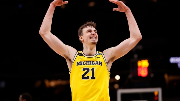 陷入口诛笔 陷入口诛笔